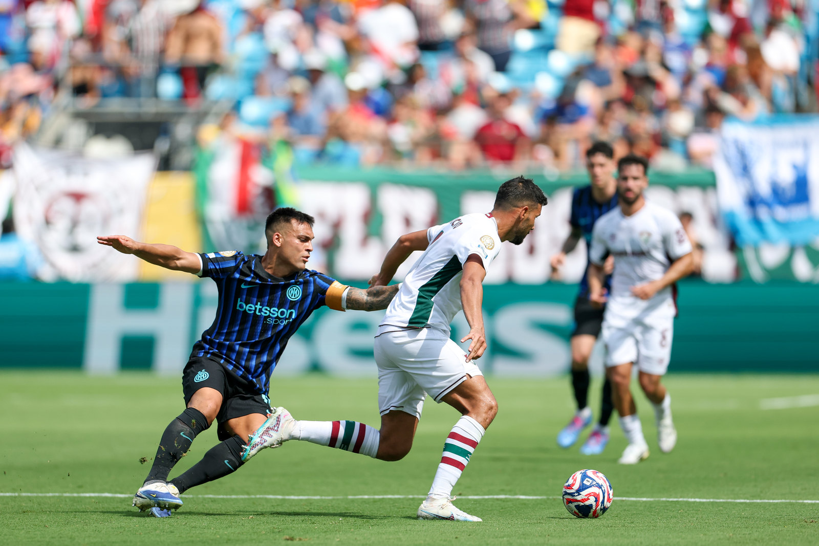 九博娱乐入口-马赛迎亚冠关键赛，冲刺阶段防线松动，震撼外界，阵容厚度经受考验 